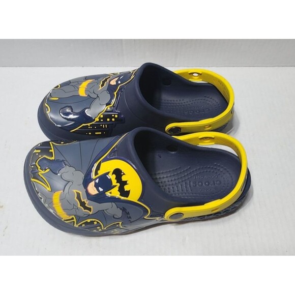 Crocks Batman Kids Classic Clogs Big Kid Shoe Size J3 - Picture 1 of 10